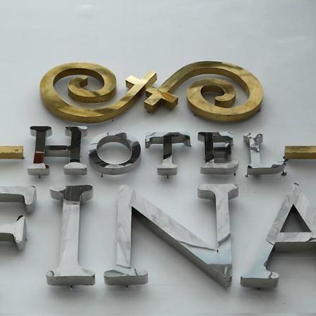 Tabaco Hotel Fina מראה חיצוני תמונה